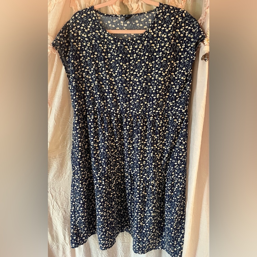Emery Rose Navy Blue Floral Short Sleeve Dress